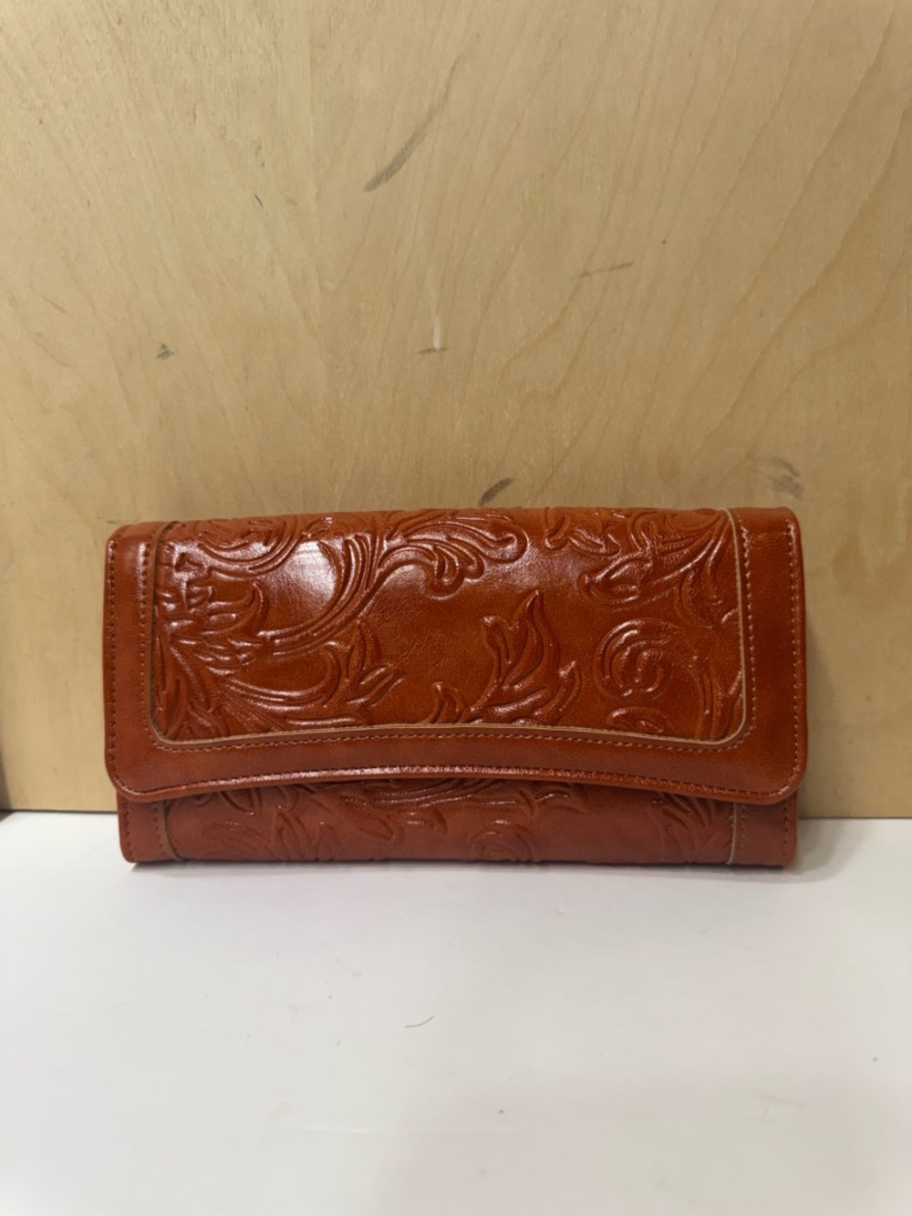Meitrue Embossed Leather Fold-Over Wallet -orange